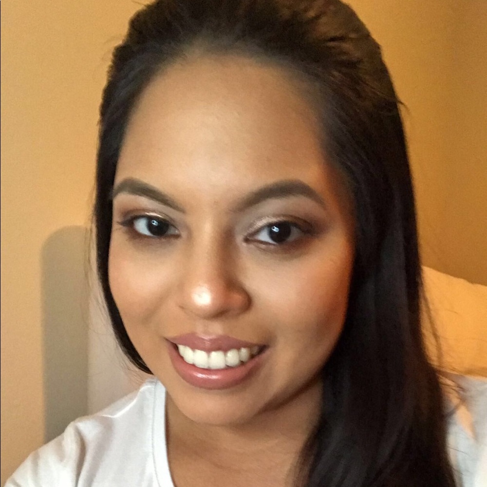 Meet your Posher, Stephanie